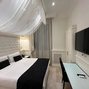 https://hotel-dei-quiriti-suite.it-romehotels.com